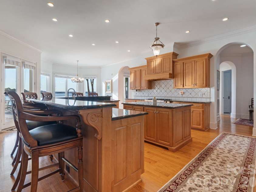 2477 Peninsula Shores Court, Denver, NC 28037.  MLS# CAR4390054, YatesRealty ID 31373. Kitchen