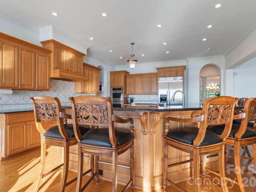 2477 Peninsula Shores Court, Denver, NC 28037.  MLS# CAR4390054, YatesRealty ID 31373. Kitchen