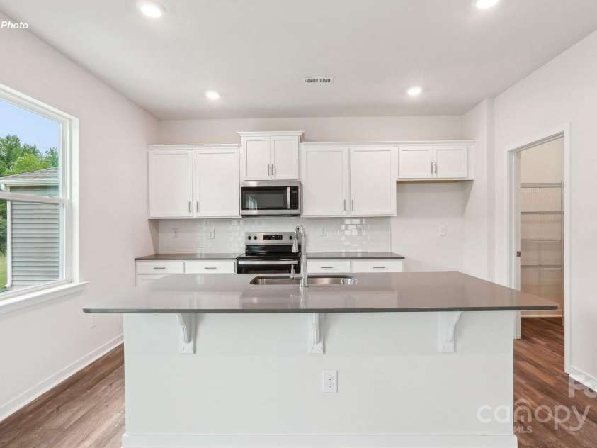 5244 Reedy Ridge Road, Charlotte, NC 28215.  MLS# CAR4269019, YatesRealty ID 31373. 