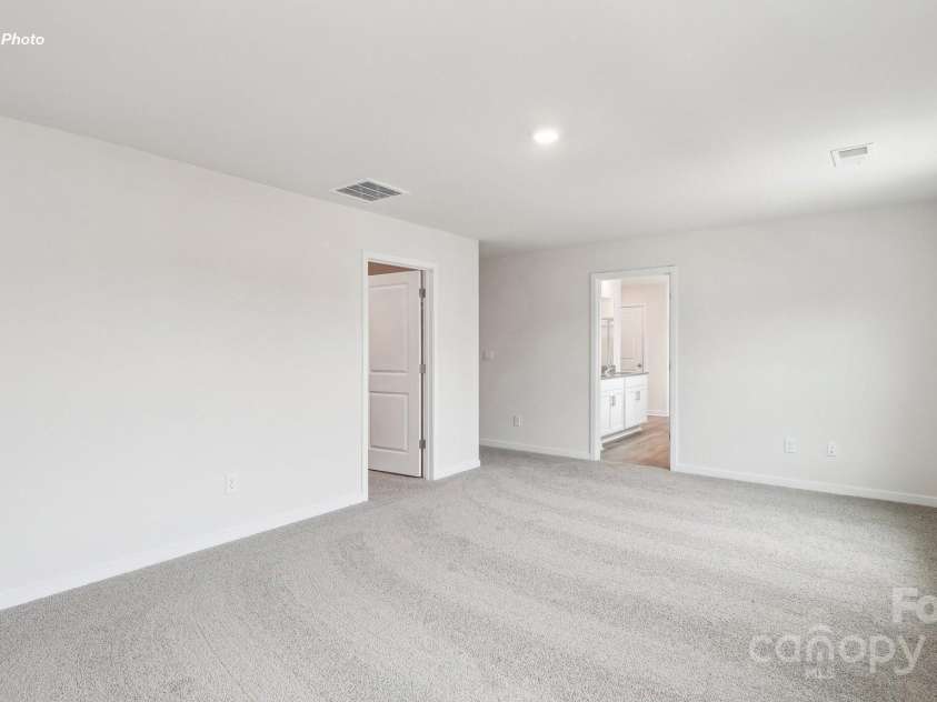 5244 Reedy Ridge Road, Charlotte, NC 28215.  MLS# CAR4269019, YatesRealty ID 31373. 