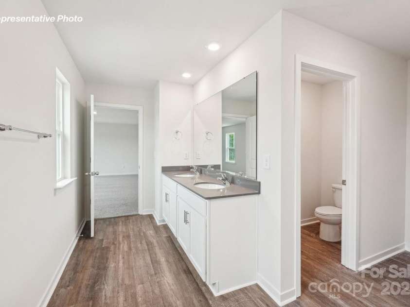 5244 Reedy Ridge Road, Charlotte, NC 28215.  MLS# CAR4269019, YatesRealty ID 31373. 