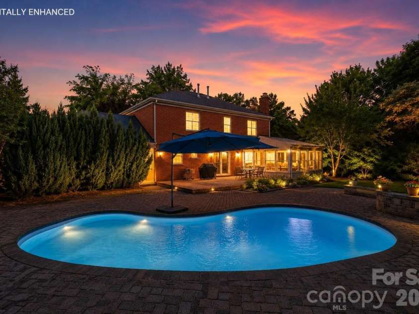 4612 Deanscroft Drive, Charlotte, NC 28226.  MLS# CAR4389186, YatesRealty ID 31374. Virtually enhanced