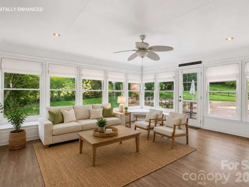4612 Deanscroft Drive, Charlotte, NC 28226.  MLS# CAR4389186, YatesRealty ID 31374. Virtually enhanced