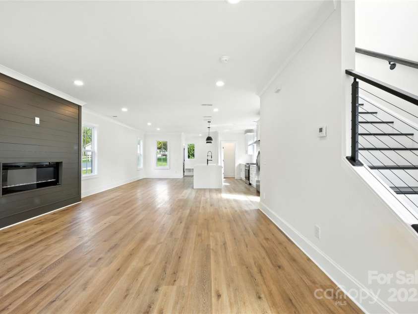 901 Edgemont Avenue, Belmont, NC 28012.  MLS# CAR4204601, YatesRealty ID 31374. 