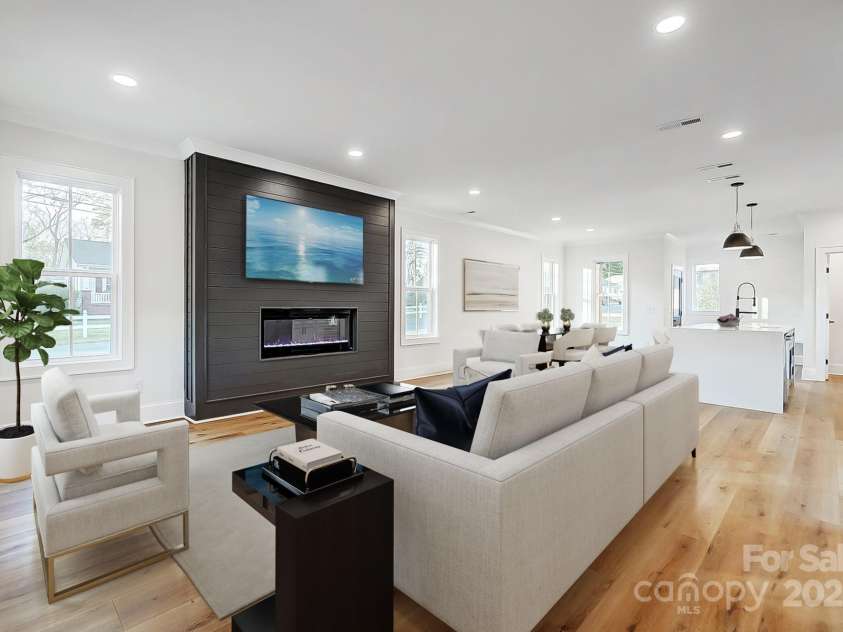 901 Edgemont Avenue, Belmont, NC 28012.  MLS# CAR4204601, YatesRealty ID 31374. Great room *virtually staged