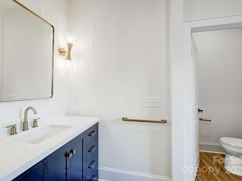 901 Edgemont Avenue, Belmont, NC 28012.  MLS# CAR4204601, YatesRealty ID 31374. Primary bathroom