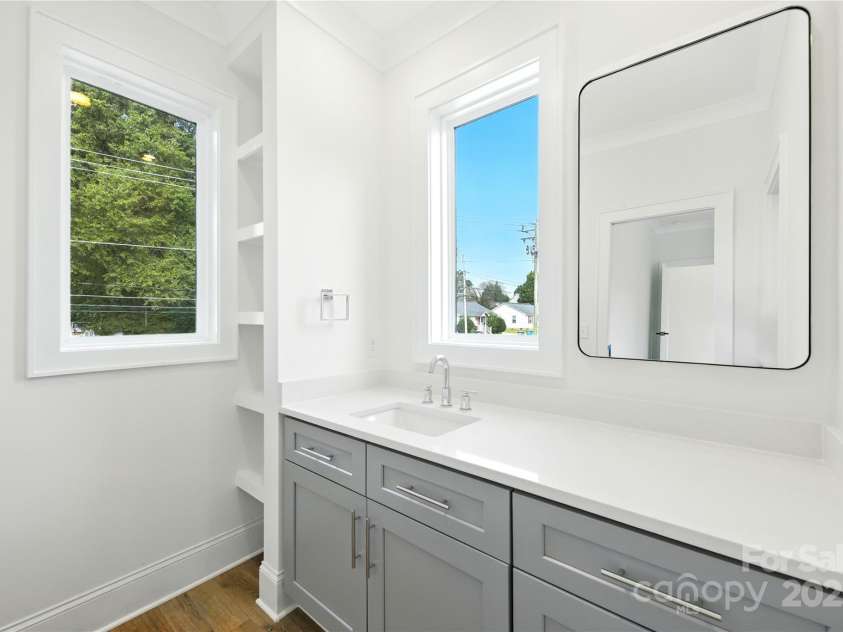901 Edgemont Avenue, Belmont, NC 28012.  MLS# CAR4204601, YatesRealty ID 31374. Secondary bathroom