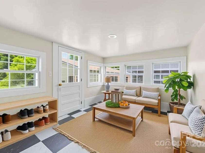 522 Alexander Street, Statesville, NC 28677.  MLS# CAR4279666, YatesRealty ID 31375. Sunroom