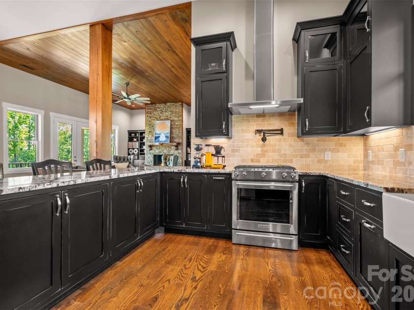 398 Mapleton Lane, Columbus, NC 28722.  MLS# CAR4393897, YatesRealty ID 31376. 