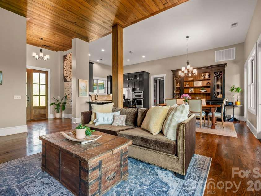 398 Mapleton Lane, Columbus, NC 28722.  MLS# CAR4393897, YatesRealty ID 31376. 