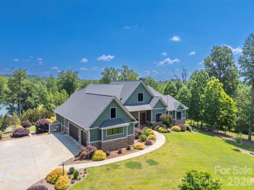 398 Mapleton Lane, Columbus, NC 28722.  MLS# CAR4393897, YatesRealty ID 31376. Concrete driveway and 3 car garage