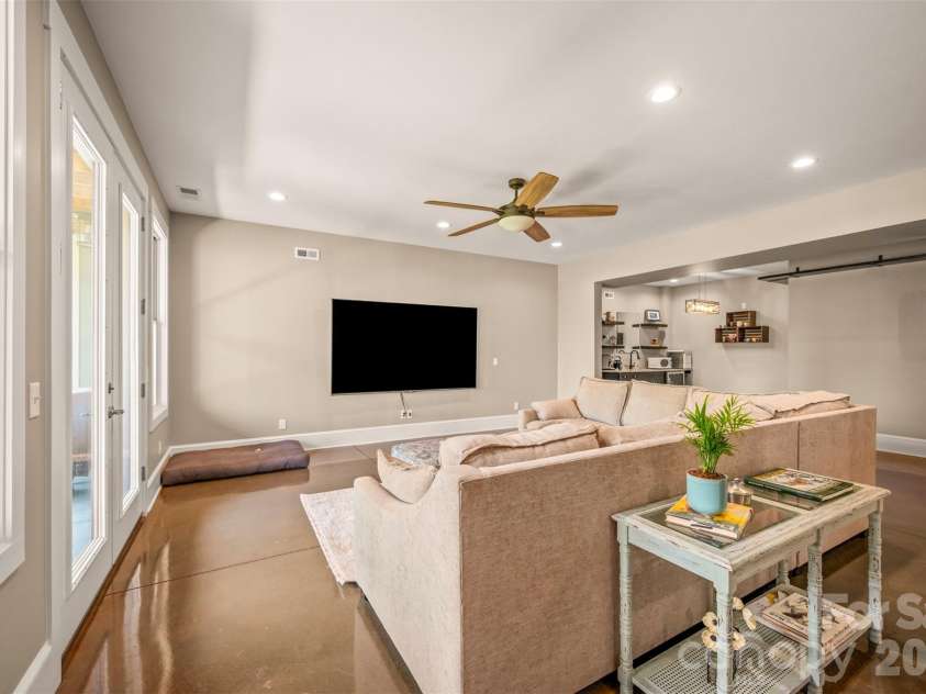 398 Mapleton Lane, Columbus, NC 28722.  MLS# CAR4393897, YatesRealty ID 31376. Family friendly TV area 