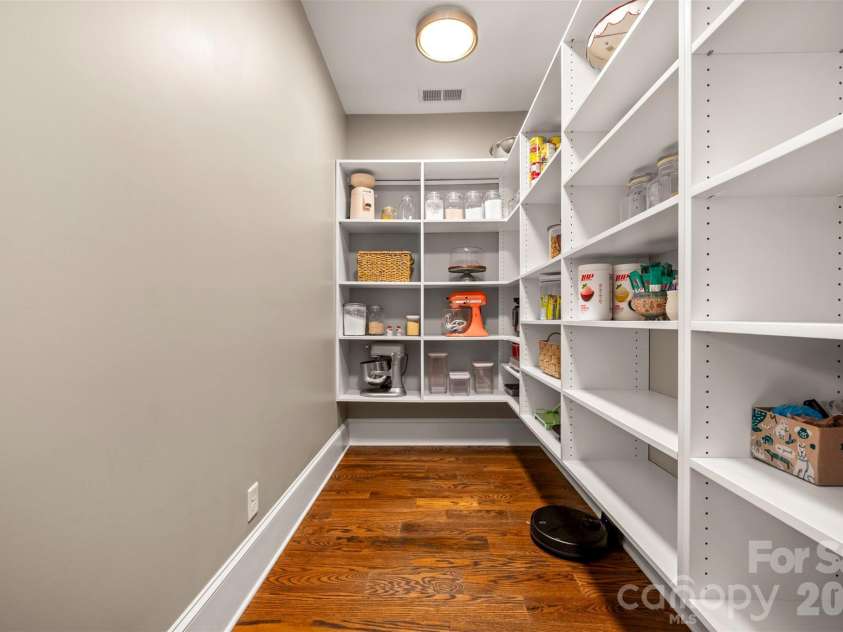 398 Mapleton Lane, Columbus, NC 28722.  MLS# CAR4393897, YatesRealty ID 31376. Walk-in pantry 