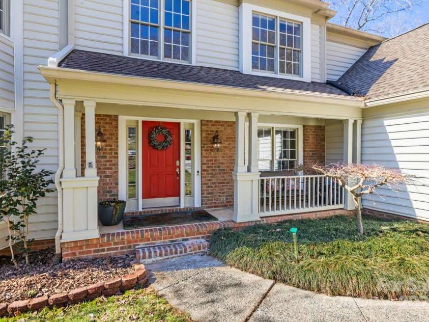 8802 Glenside Street, Huntersville, NC 28078.  MLS# CAR4225833, YatesRealty ID 31376. Welcoming front porch!
