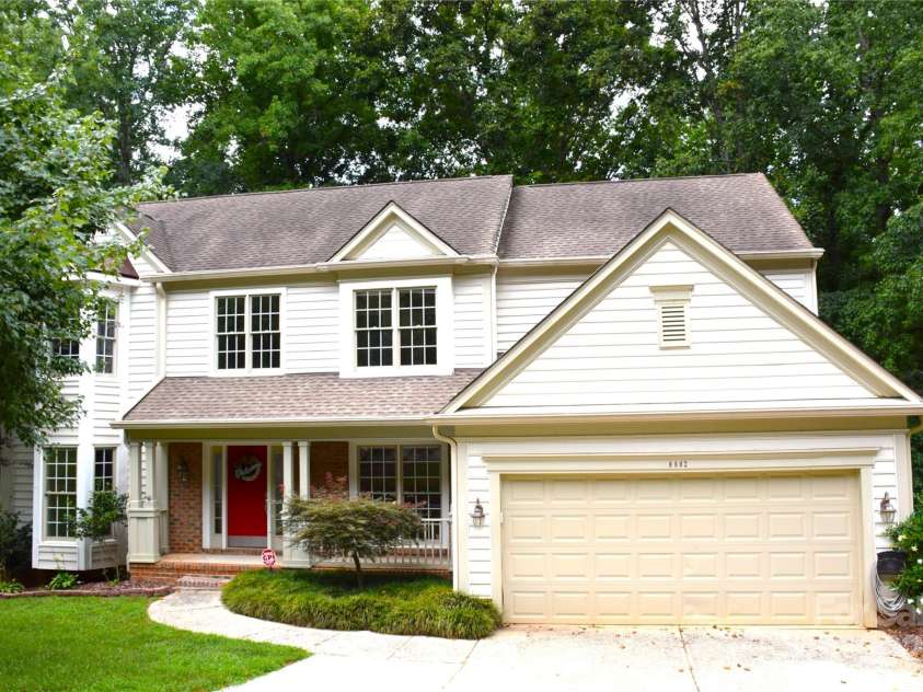 8802 Glenside Street, Huntersville, NC 28078.  MLS# CAR4316716, YatesRealty ID 31376. Terrific 2-story with basement! Coveted cul-de-sac location.