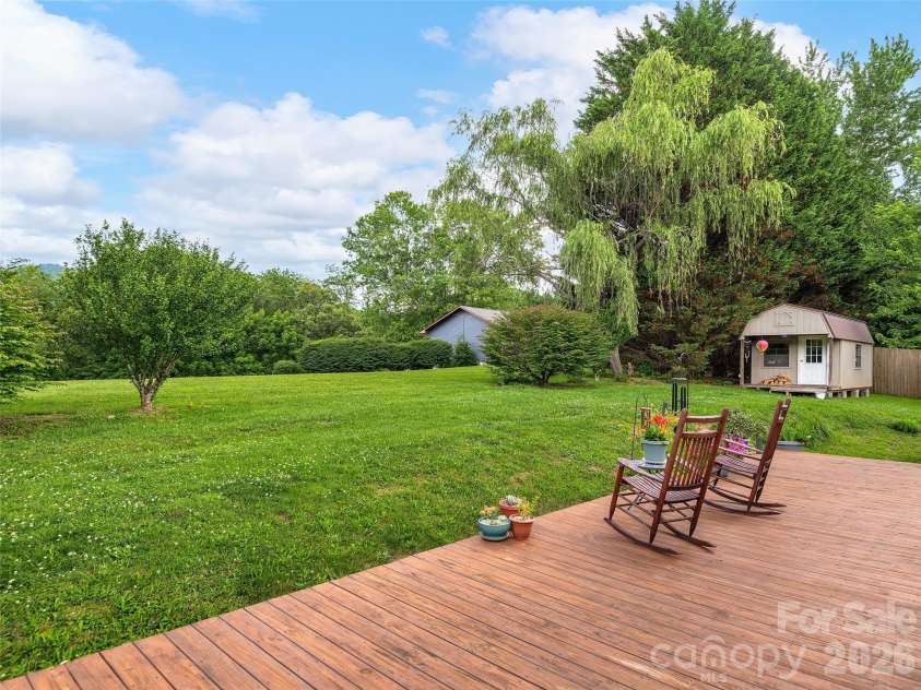9 Cedar Hill Road, Asheville, NC 28806.  MLS# CAR4393042, YatesRealty ID 31377. 
