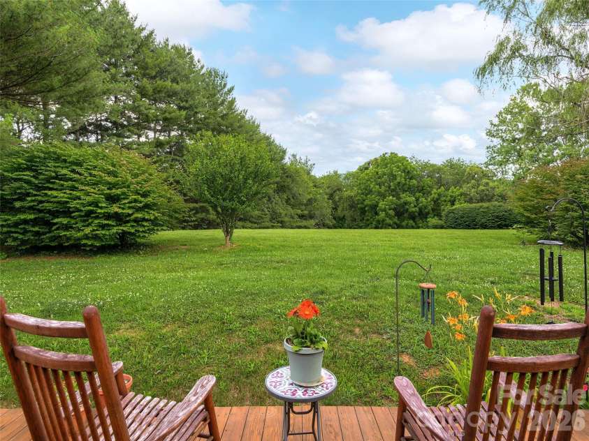 9 Cedar Hill Road, Asheville, NC 28806.  MLS# CAR4393042, YatesRealty ID 31377. 