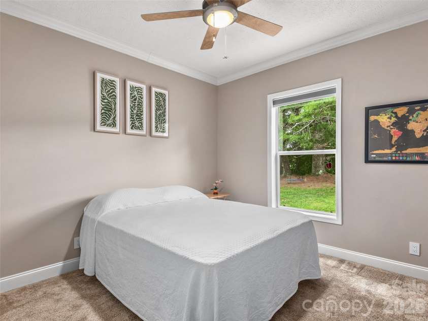 9 Cedar Hill Road, Asheville, NC 28806.  MLS# CAR4393042, YatesRealty ID 31377. 