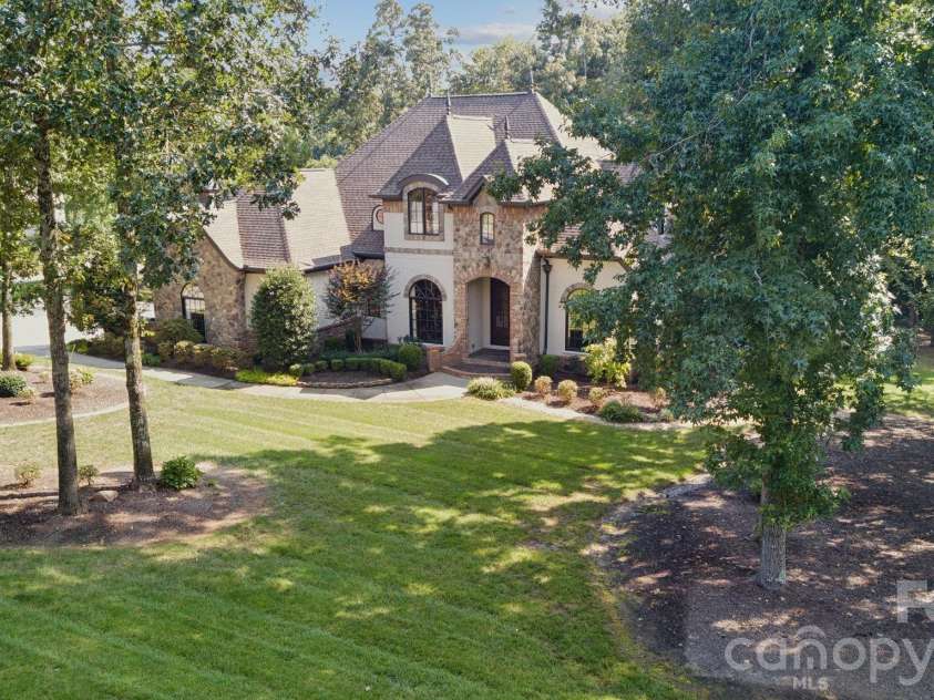 2900 Cutter Court, Waxhaw, NC 28173.  MLS# CAR4392971, YatesRealty ID 31378. 