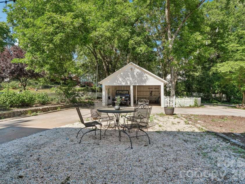 355 Union Street, Concord, NC 28025.  MLS# CAR4389819, YatesRealty ID 31379. 