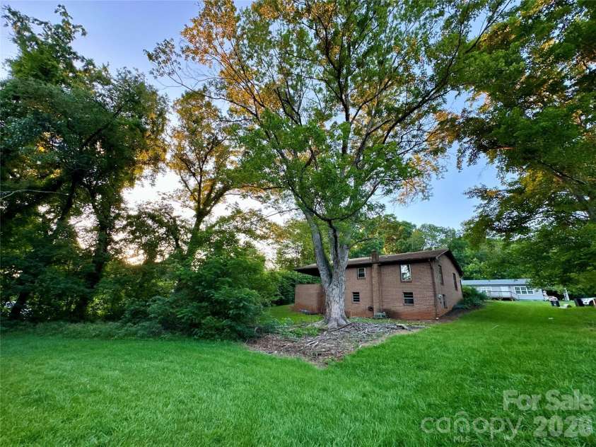 107 Conley Street, Morganton, NC 28655.  MLS# CAR4392726, YatesRealty ID 31380. 