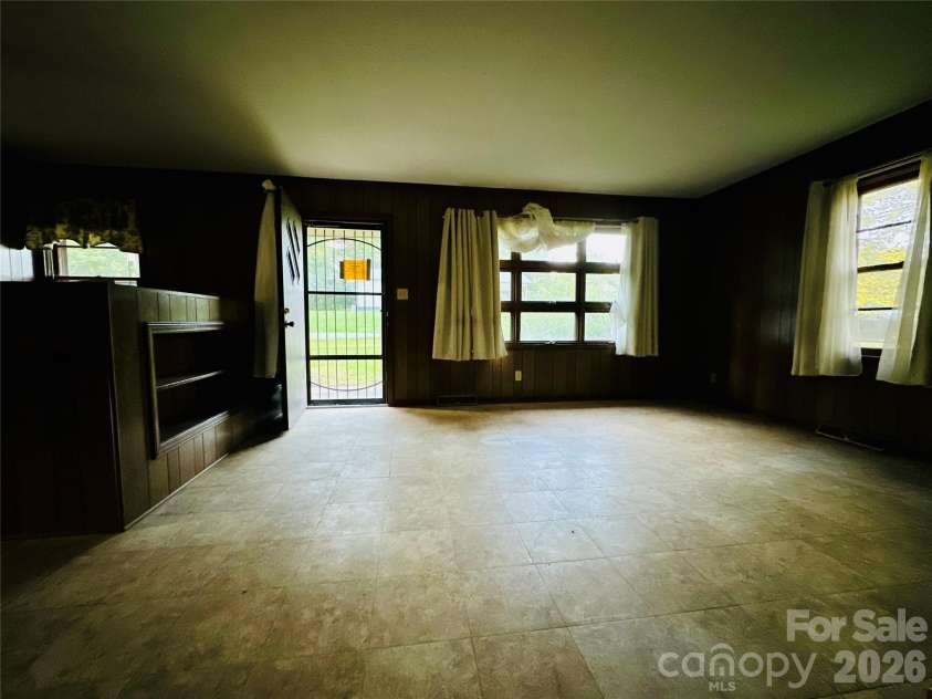 107 Conley Street, Morganton, NC 28655.  MLS# CAR4392726, YatesRealty ID 31380. 