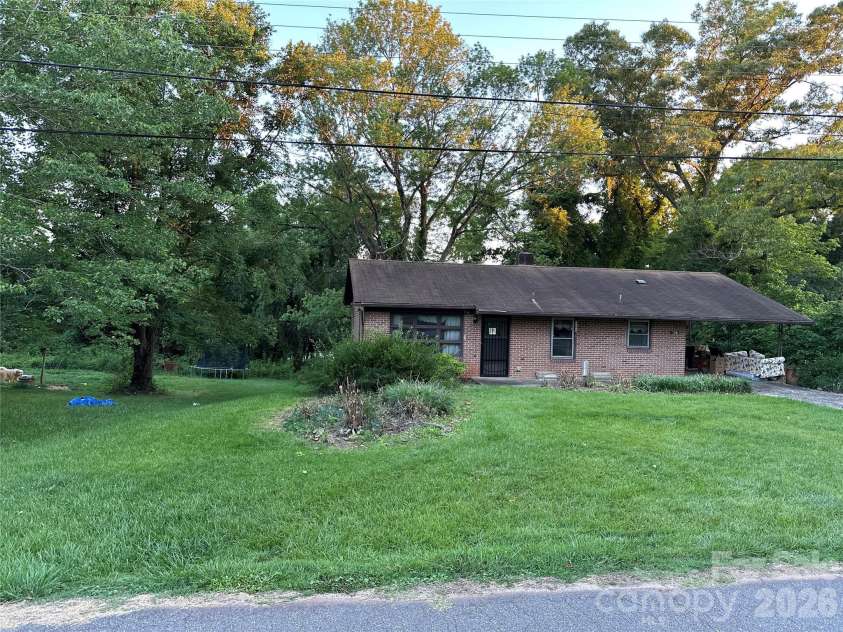 107 Conley Street, Morganton, NC 28655.  MLS# CAR4392726, YatesRealty ID 31380. 
