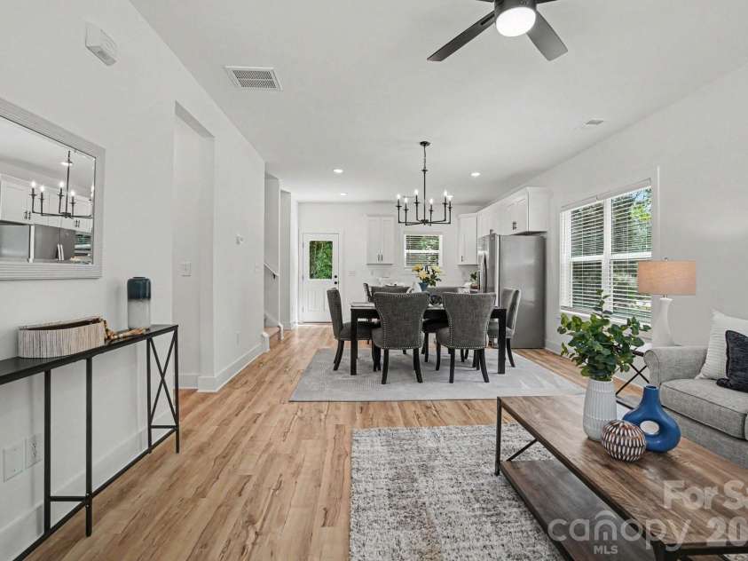 1101 Rogers Lake Road, Kannapolis, NC 28081.  MLS# CAR4385486, YatesRealty ID 31382. 
