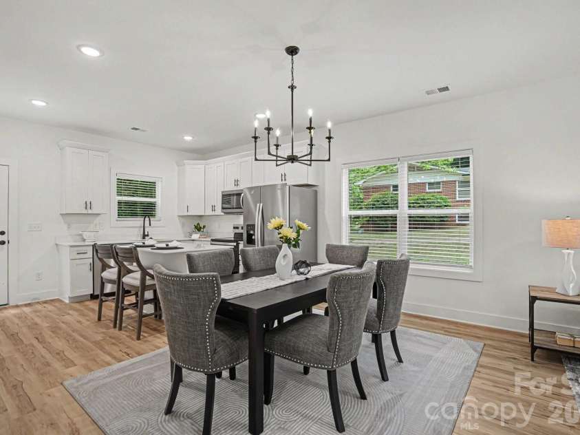 1101 Rogers Lake Road, Kannapolis, NC 28081.  MLS# CAR4385486, YatesRealty ID 31382. 