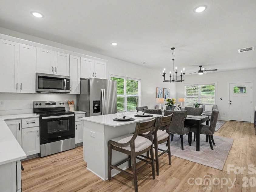 1101 Rogers Lake Road, Kannapolis, NC 28081.  MLS# CAR4385486, YatesRealty ID 31382. 