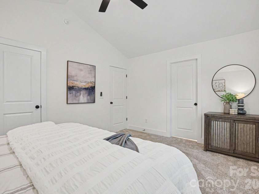 1101 Rogers Lake Road, Kannapolis, NC 28081.  MLS# CAR4385486, YatesRealty ID 31382. 