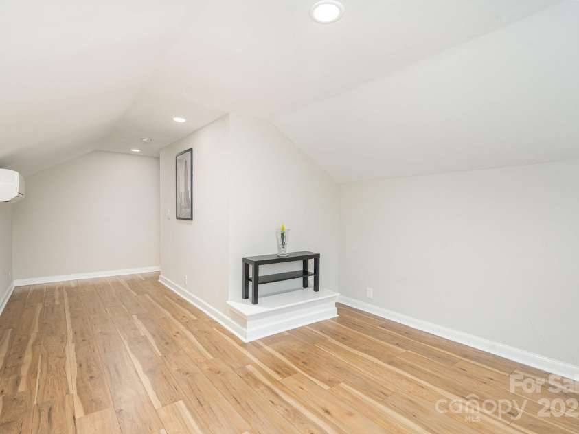 1110 New Hope Road, Gastonia, NC 28054.  MLS# CAR4287099, YatesRealty ID 31383. 