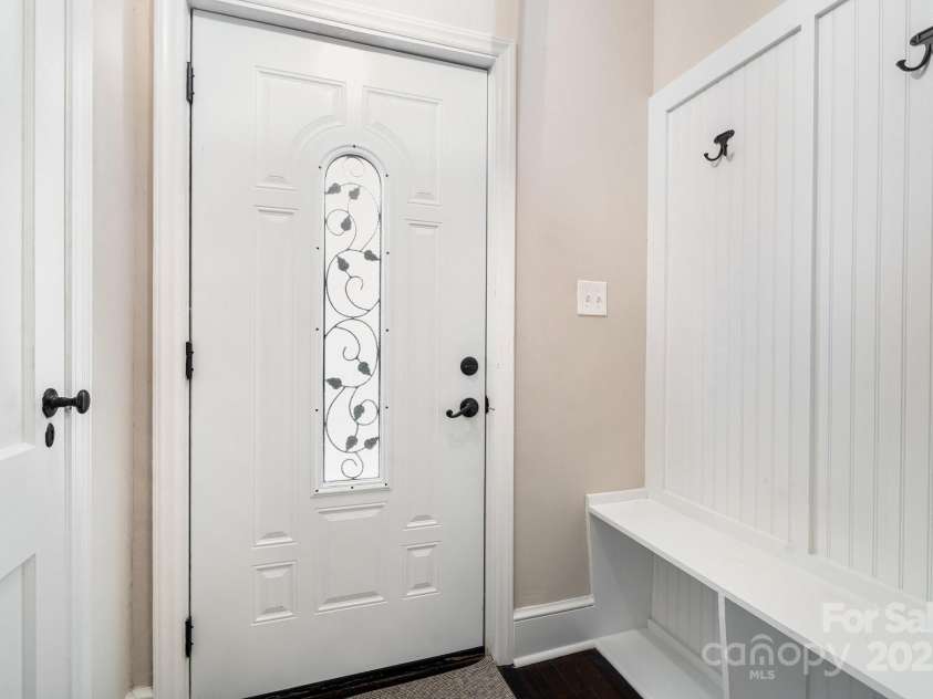 1110 New Hope Road, Gastonia, NC 28054.  MLS# CAR4287099, YatesRealty ID 31383. 