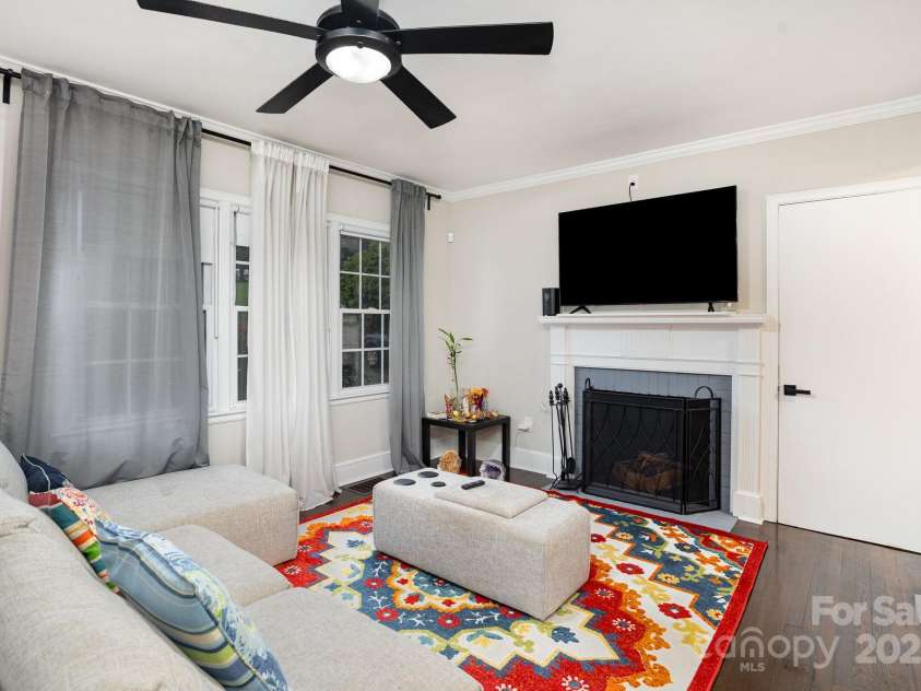 1110 New Hope Road, Gastonia, NC 28054.  MLS# CAR4287099, YatesRealty ID 31383. 