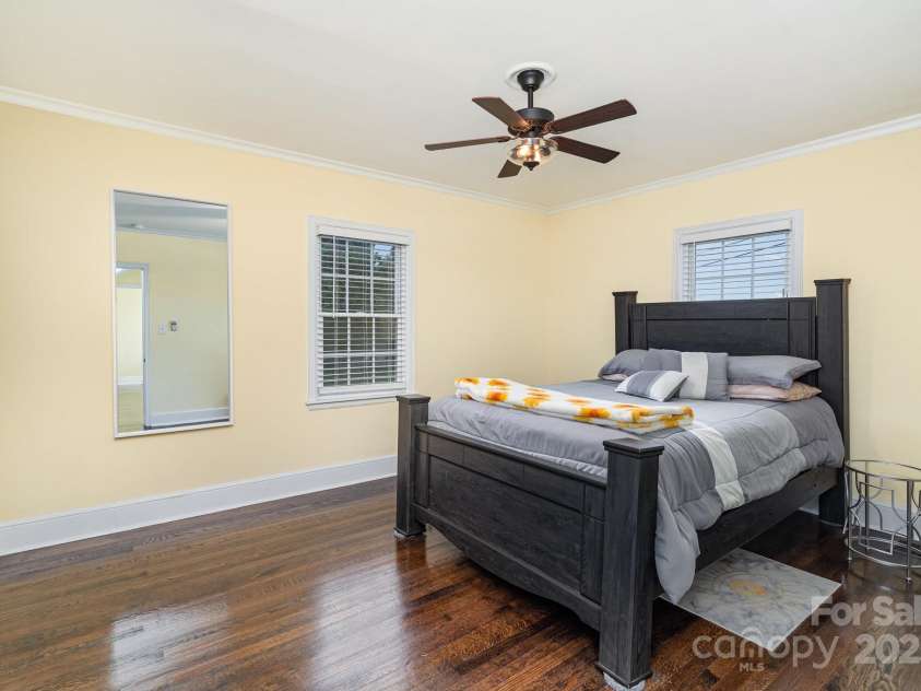 1110 New Hope Road, Gastonia, NC 28054.  MLS# CAR4287099, YatesRealty ID 31383. 