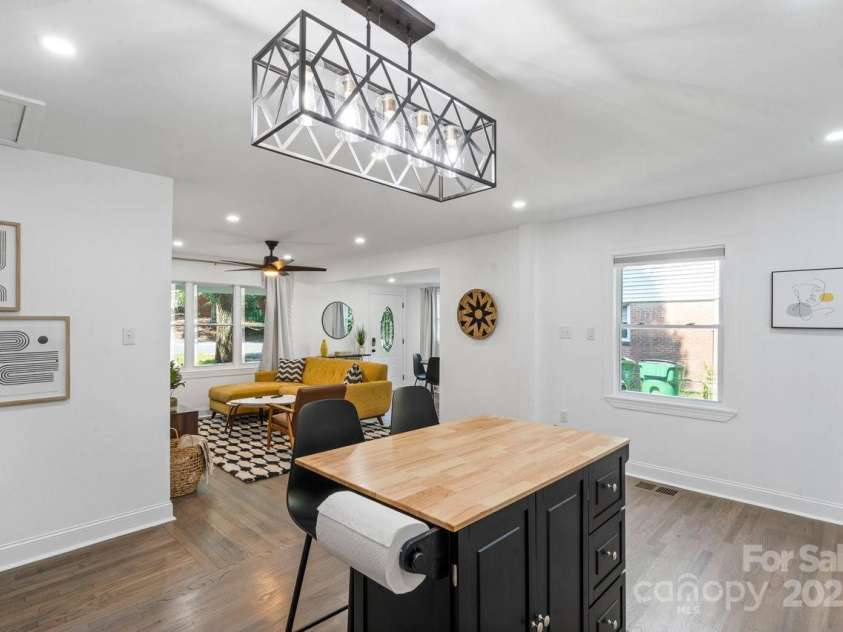 1238 Moretz Avenue, Charlotte, NC 28206.  MLS# CAR4286825, YatesRealty ID 31385. 