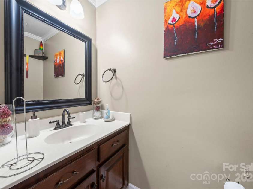 9426 Copper Hill Lane, Charlotte, NC 28269.  MLS# CAR4283016, YatesRealty ID 31386. 