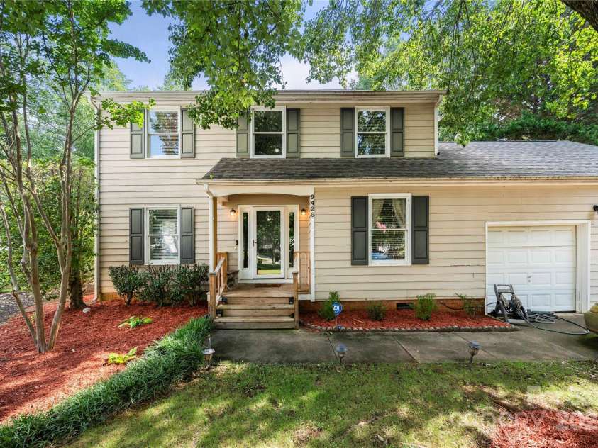 9426 Copper Hill Lane, Charlotte, NC 28269.  MLS# CAR4283016, YatesRealty ID 31386. 