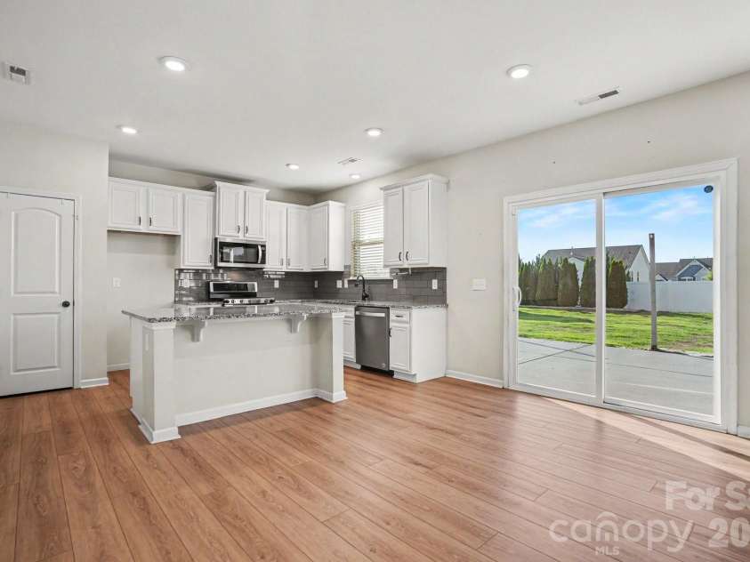 1209 Brooksland Place, Waxhaw, NC 28173.  MLS# CAR4392412, YatesRealty ID 31387. 