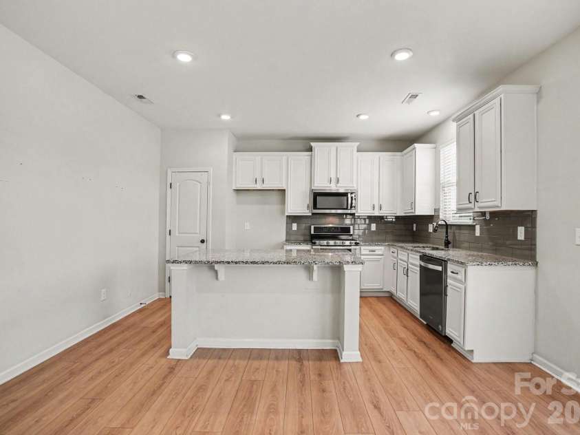 1209 Brooksland Place, Waxhaw, NC 28173.  MLS# CAR4392412, YatesRealty ID 31387. 
