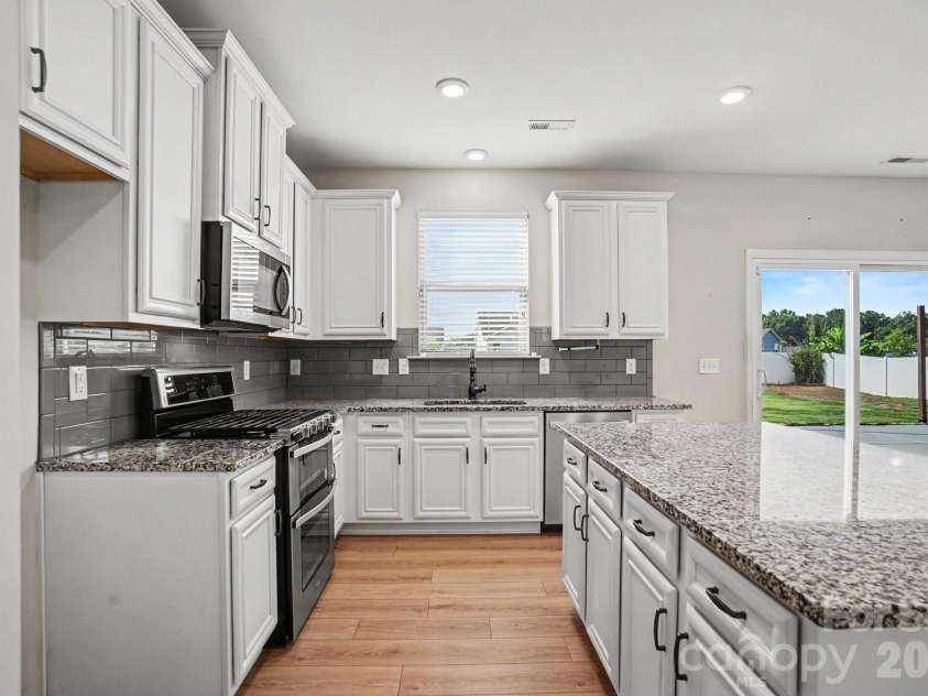 1209 Brooksland Place, Waxhaw, NC 28173.  MLS# CAR4392412, YatesRealty ID 31387. 