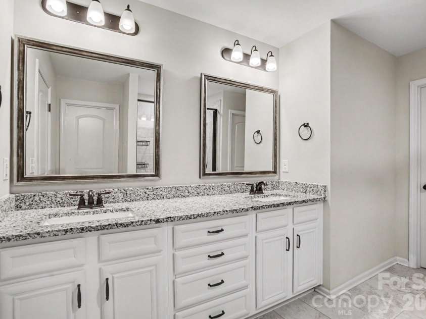 1209 Brooksland Place, Waxhaw, NC 28173.  MLS# CAR4392412, YatesRealty ID 31387. 