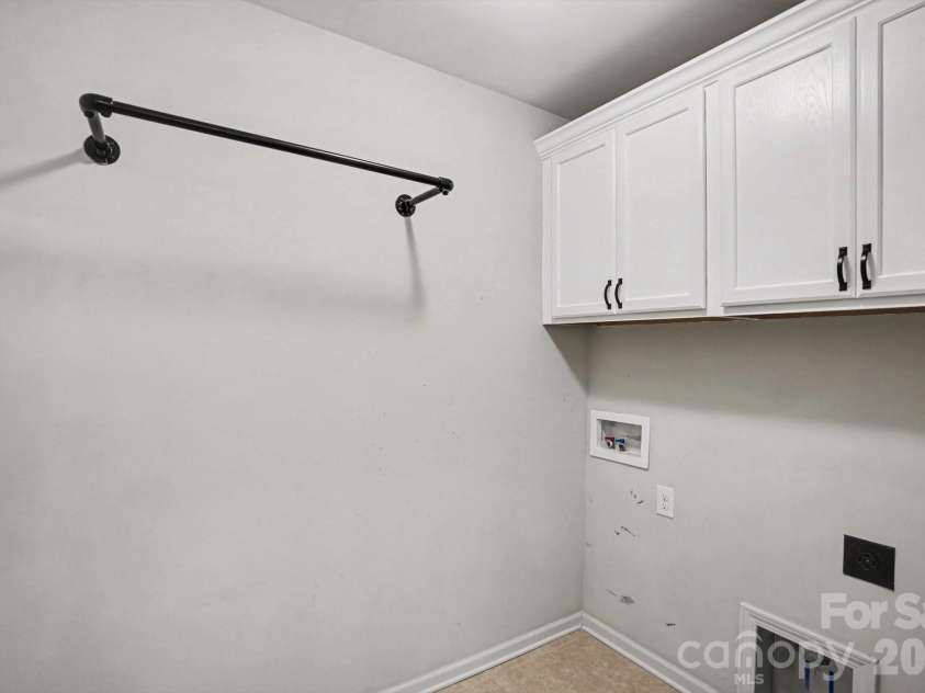 1209 Brooksland Place, Waxhaw, NC 28173.  MLS# CAR4392412, YatesRealty ID 31387. 
