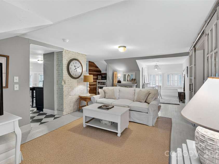 178 Caldwell Street, Brevard, NC 28712.  MLS# CAR4289391, YatesRealty ID 31387. 