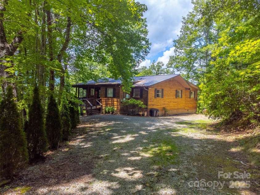 413 Tuskeegee Acres Road, Robbinsville, NC 28771.  MLS# CAR4284776, YatesRealty ID 31388. 