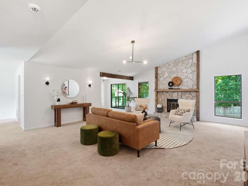 4119 Bon Rea Drive, Charlotte, NC 28226.  MLS# CAR4386771, YatesRealty ID 31389. 