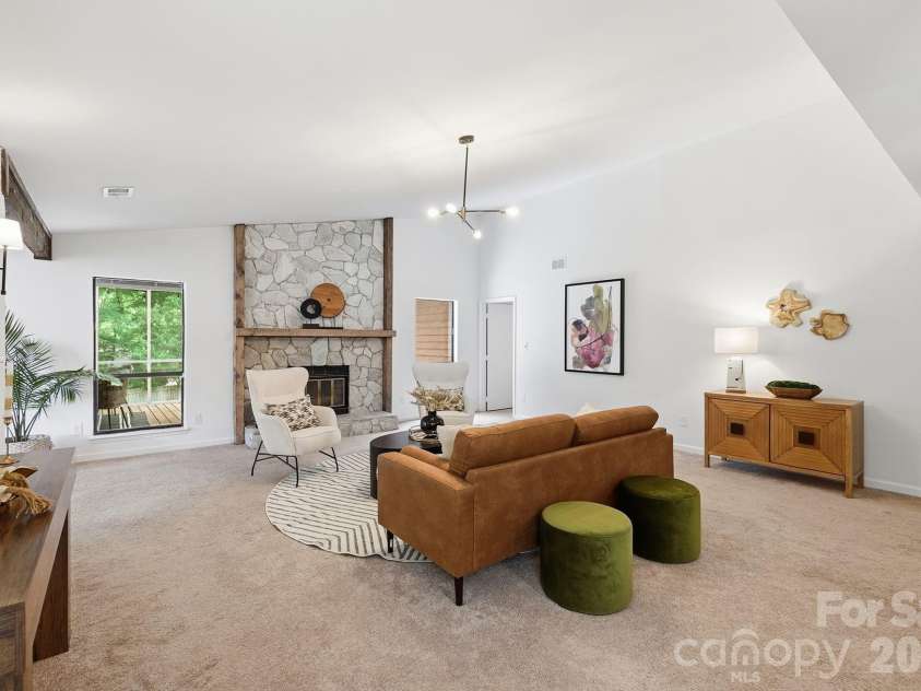 4119 Bon Rea Drive, Charlotte, NC 28226.  MLS# CAR4386771, YatesRealty ID 31389. 