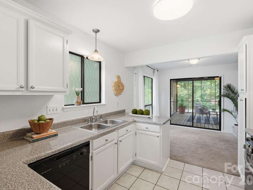 4119 Bon Rea Drive, Charlotte, NC 28226.  MLS# CAR4386771, YatesRealty ID 31389. 
