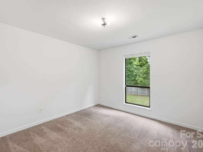 4119 Bon Rea Drive, Charlotte, NC 28226.  MLS# CAR4386771, YatesRealty ID 31389. 