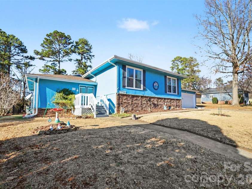 5016 Tara Tea Drive, Fort Mill, SC 29708.  MLS# CAR4336232, YatesRealty ID 3139. 